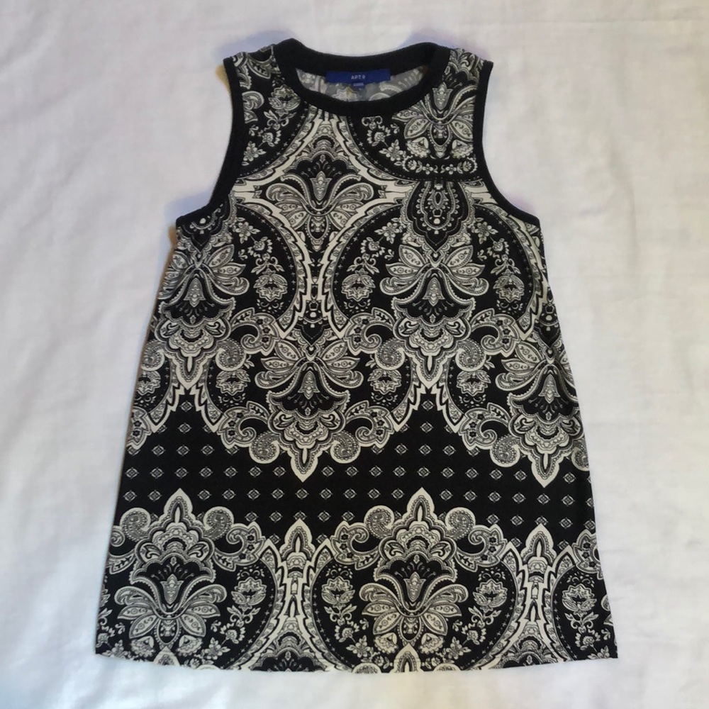 ✨HPx2✨Apt. 9 Tank Top